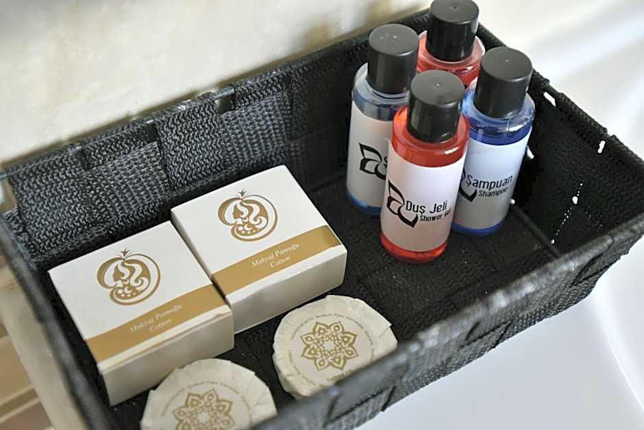 Cicerone Lodge Hotel