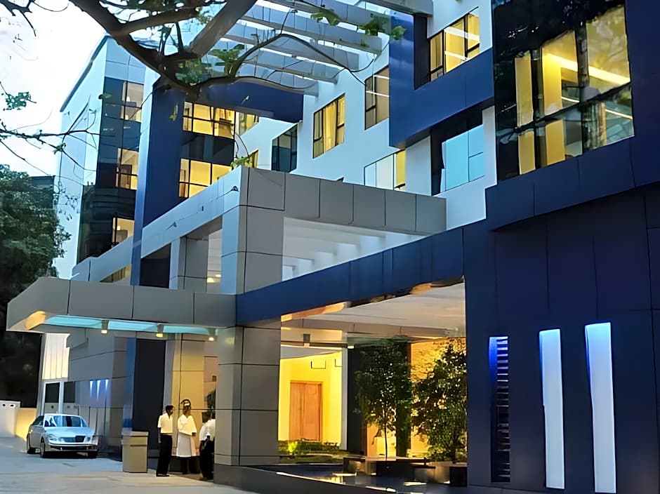 Adarsh Hamilton Hotel