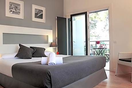 Double or Twin Room with Balcony