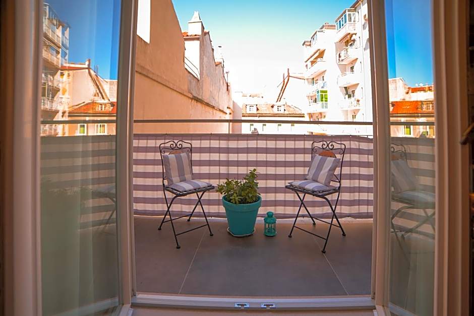 The Lion's Den BnB