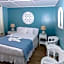 Charlroy Motel