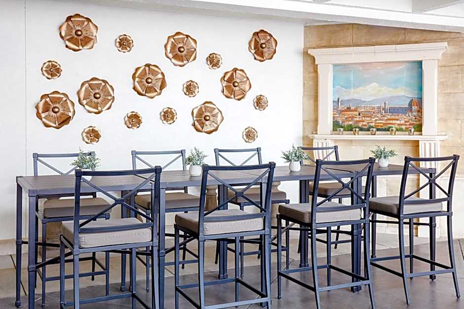 The Lodge at Healdsburg, tapestry Collection by Hilton