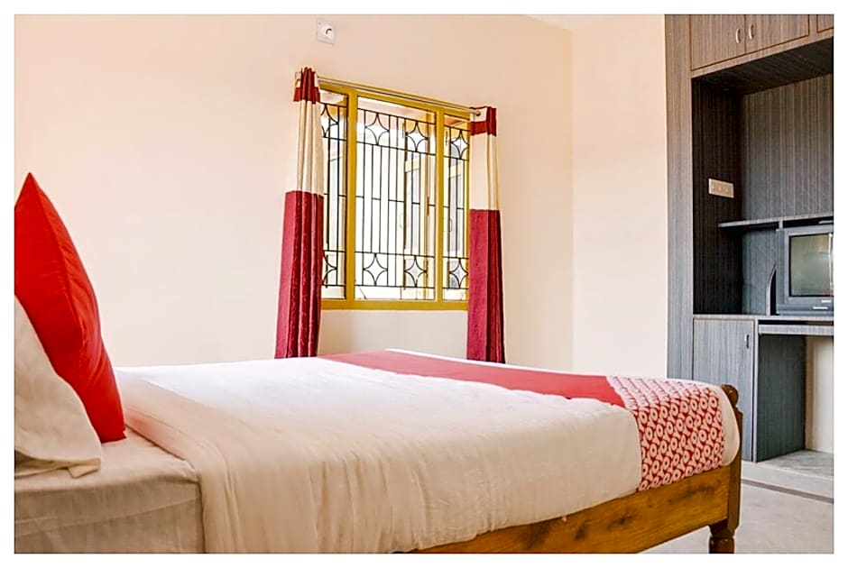 Goroomgo Caroline Homestay Bhubaneswar