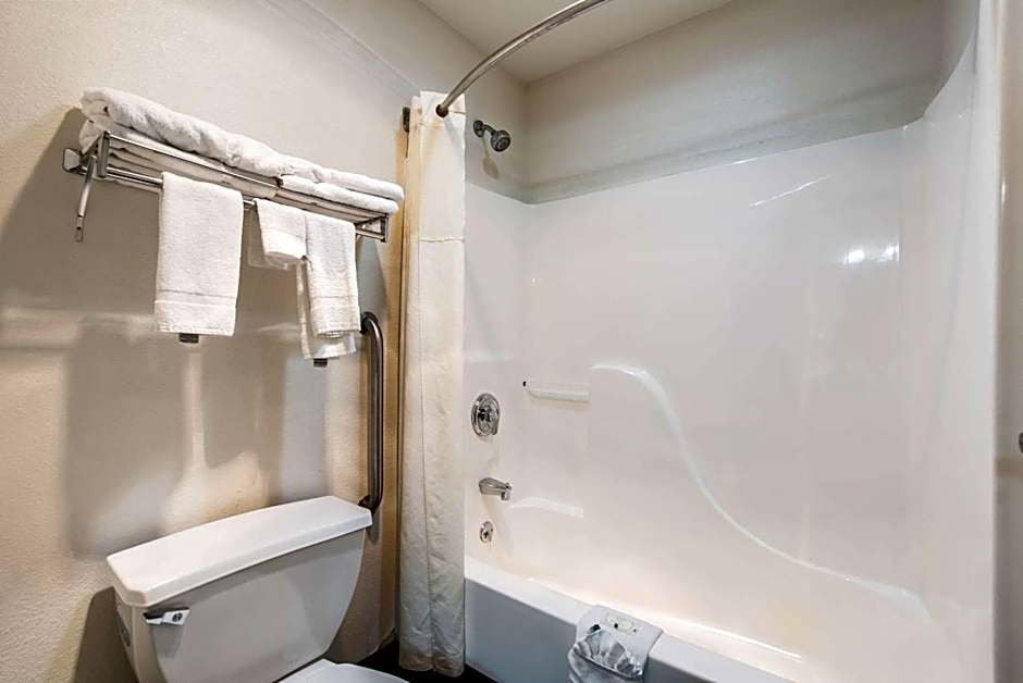 Quality Inn & Suites Menomonie