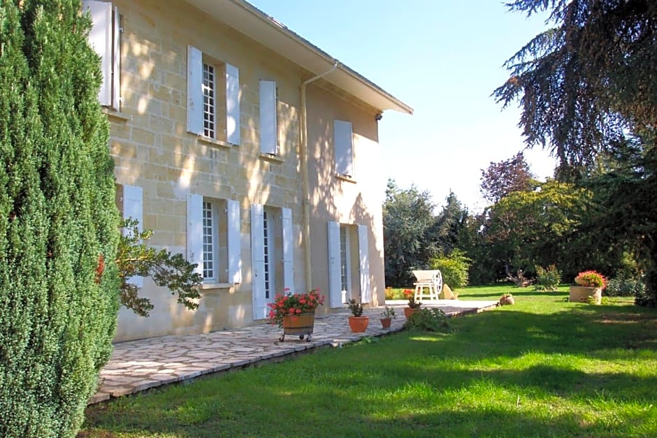 Chambres d'hôtes de charme au REFUGE DU PEINTRE prés de St Emilion