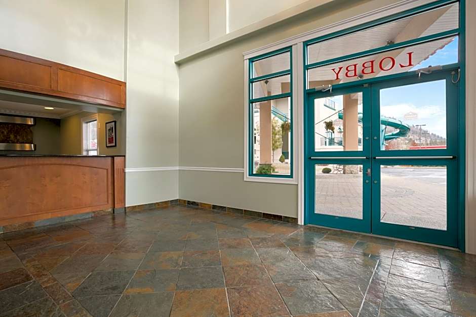 Ramada Limited Merritt