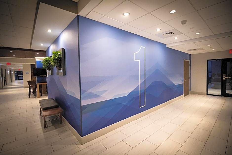 Holiday Inn Express And Suites Boston South - Randolph By IHG