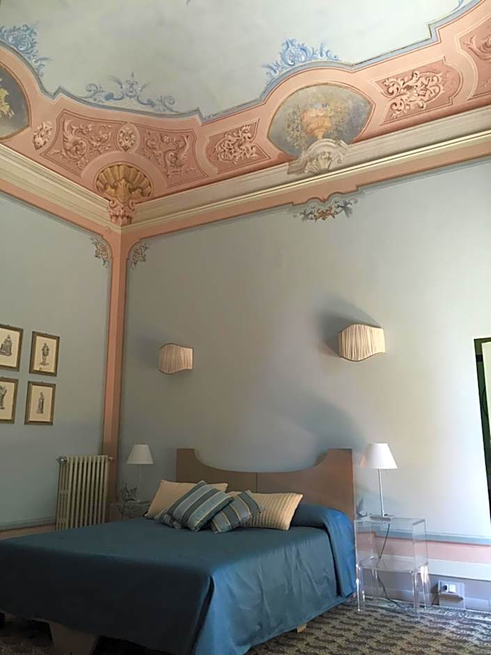 Villa Alta - Residenza d'epoca con piscina
