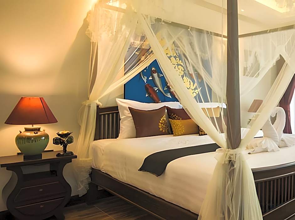 Tanawan Phuket Hotel