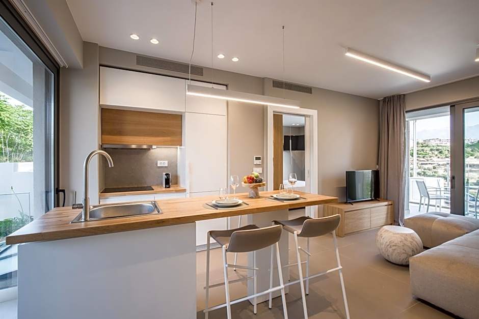 Noemie Luxury Suites