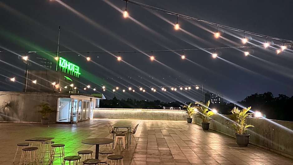 Izi Hotel
