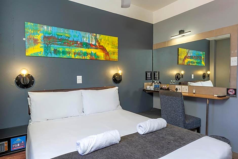 N1 Hotel & Campsite Victoria Falls