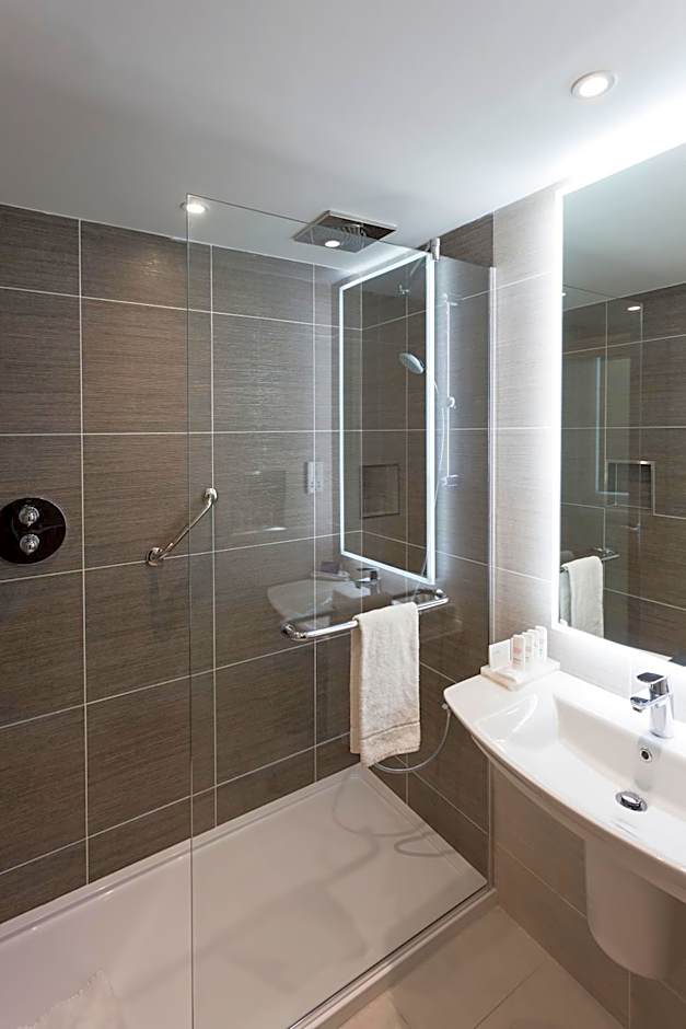 Clayton Hotel Dublin Airport Central