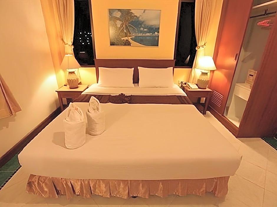 Sea Front Home Boutique - Patong Beach