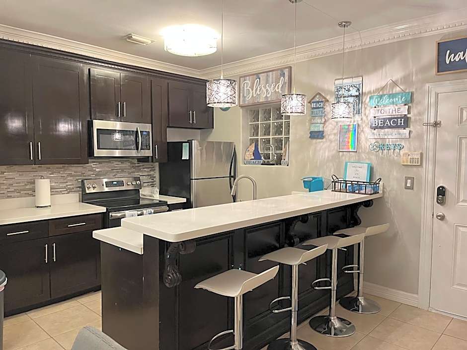 JJs Beach Condo