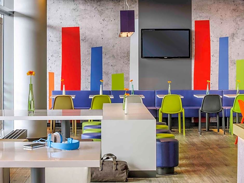 ibis Budget Courbevoie Paris La Defense