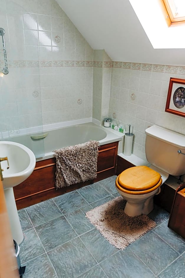 The Farmhouse Lochmeyler