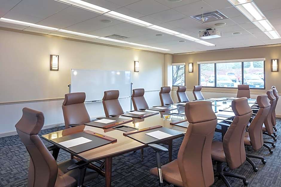 Four Points by Sheraton Norwood Conference Center