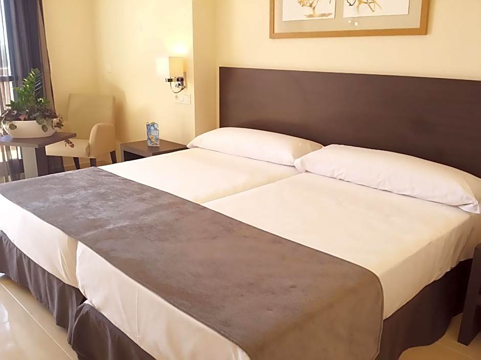 Hotel Adaria Vera