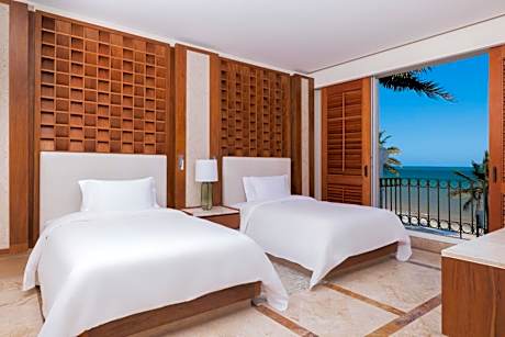 Luxury, Suite, 2 Double, Ocean view, Balcony