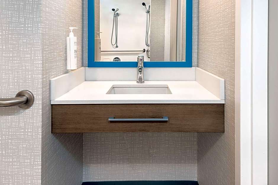 Hampton Inn By Hilton Boston Bedford Burlington