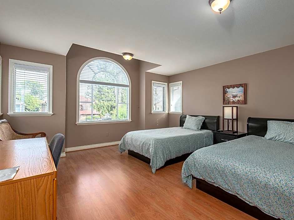 Fraser River Richmond Bed and Breakfast