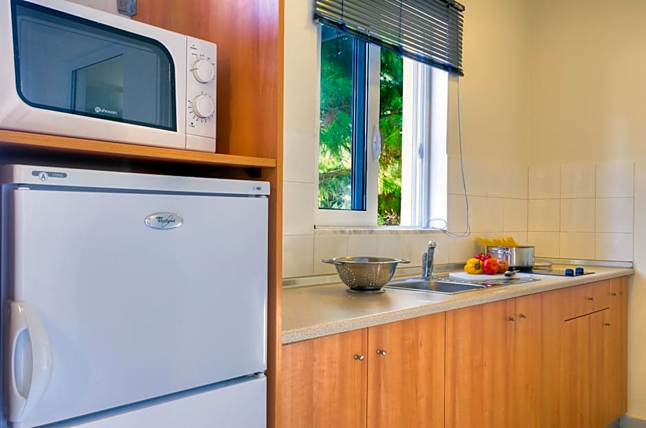 Matina Pefkos Aparthotel