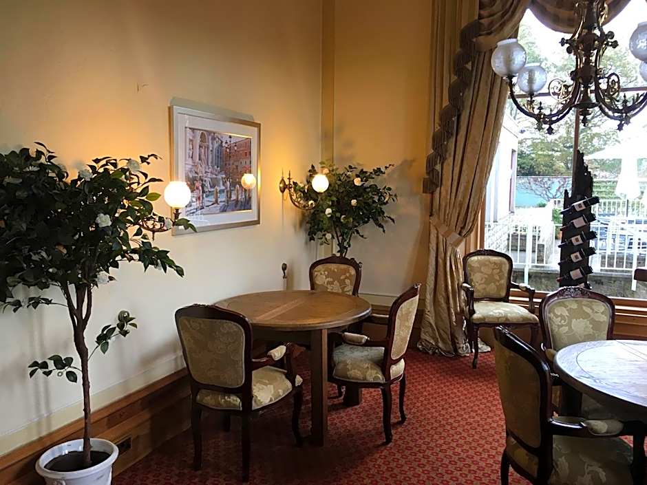 Mansfield House Hotel