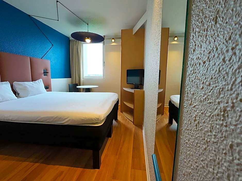 ibis Lyon Est Bron