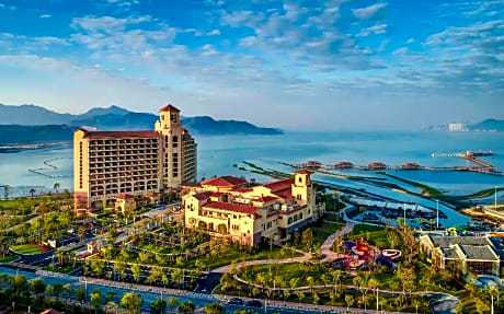 DoubleTree By Hilton Huidong Resort