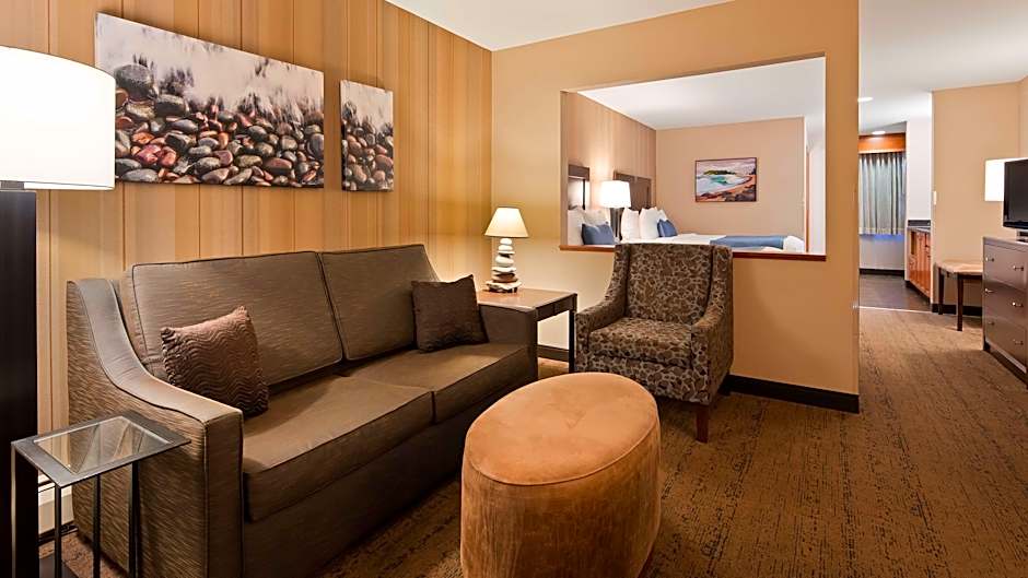 Best Western Plus Superior Inn