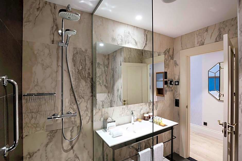 DoubleTree by Hilton Madrid - Prado