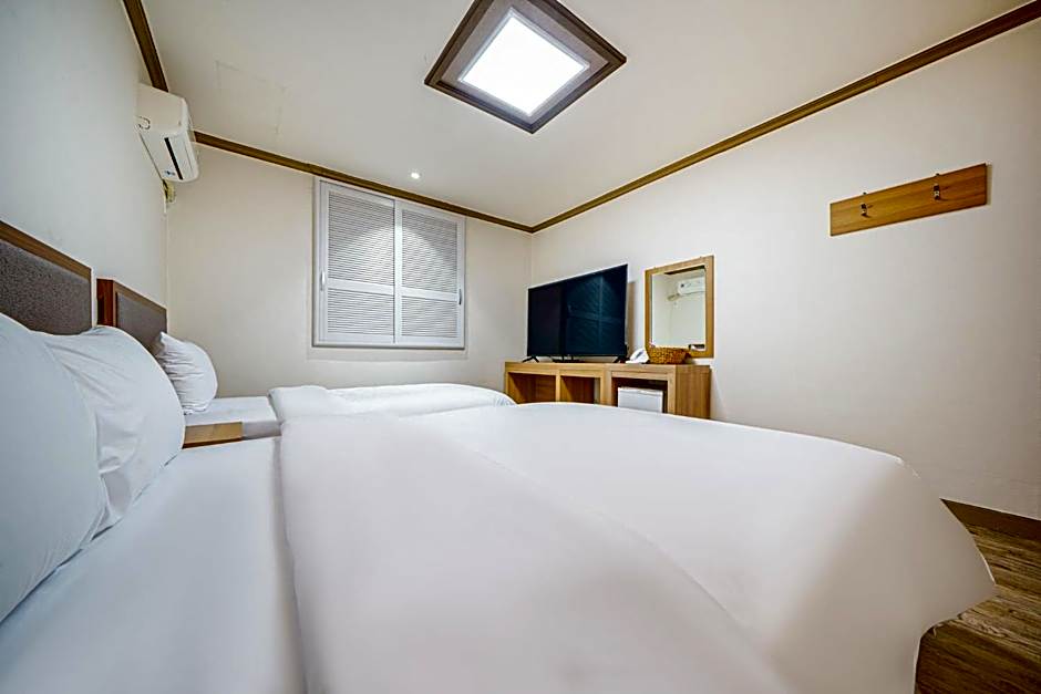 Buan Tree California Hotel