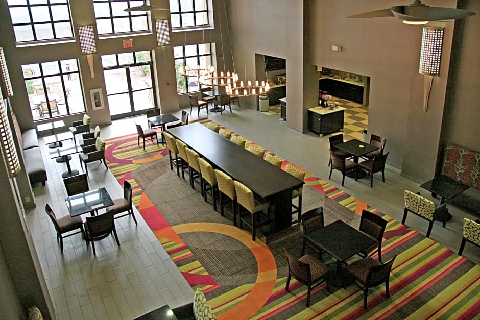 Hampton Inn & Suites Tulsa-Woodland Hills