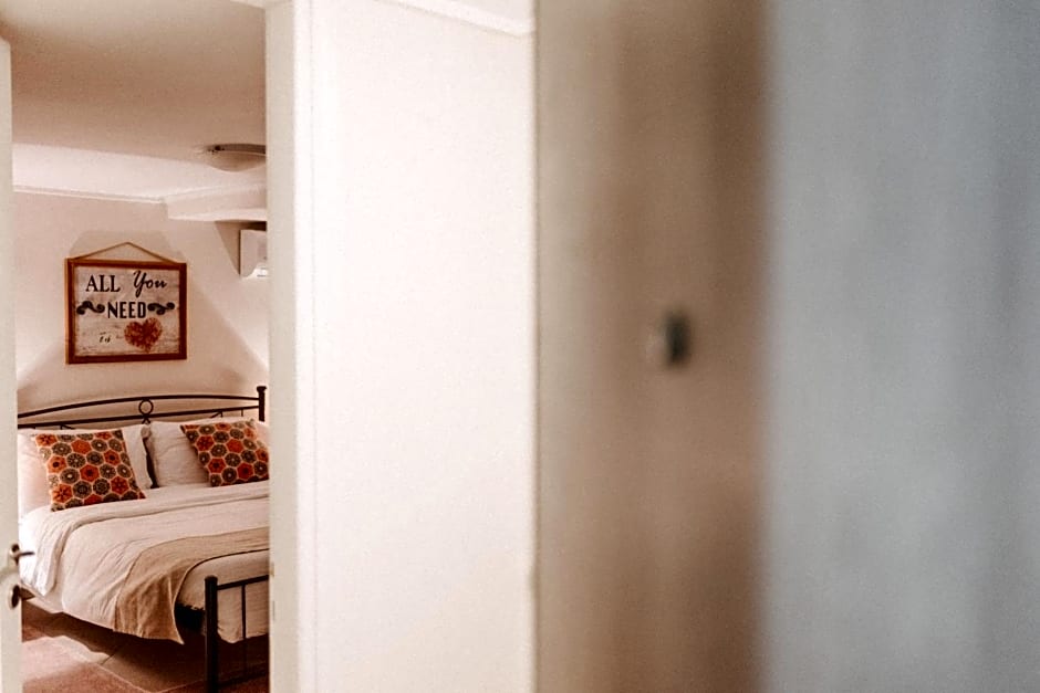 BEST HOUSE, CENTRAL APRTM., AGIOU NIKOLAOU, PATRA