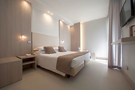 Double or Twin Room with Sea View