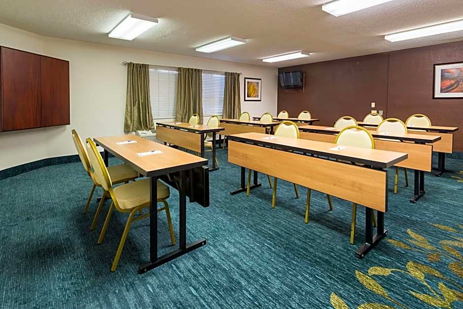 Sonesta Simply Suites Las Vegas Convention Center