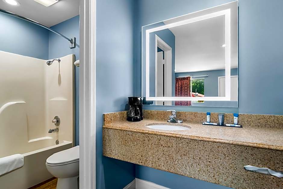 Americas Best Value Inn & Suites Siloam Springs