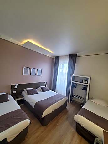 Comfort Quadruple Room - 1 Double Bed 2 Single Beds