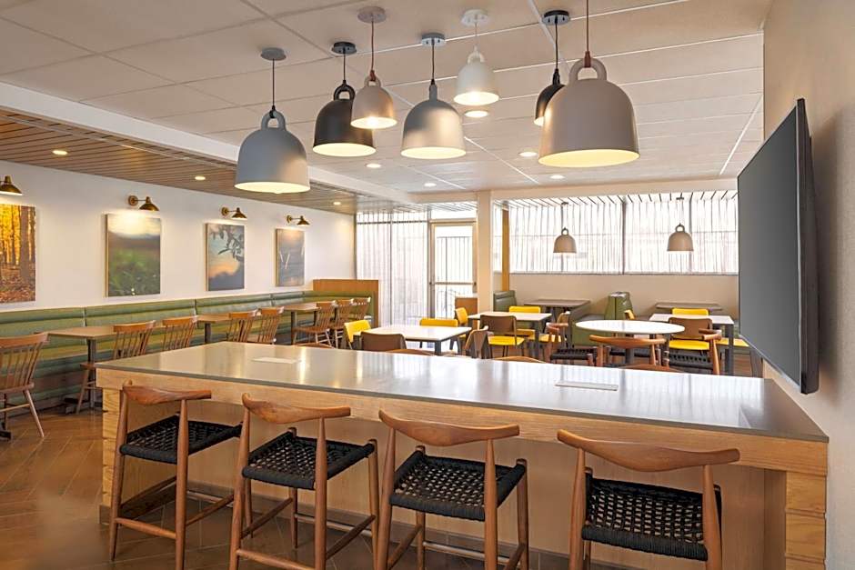 Fairfield Inn & Suites by Marriott Fresno North/Shaw Avenue