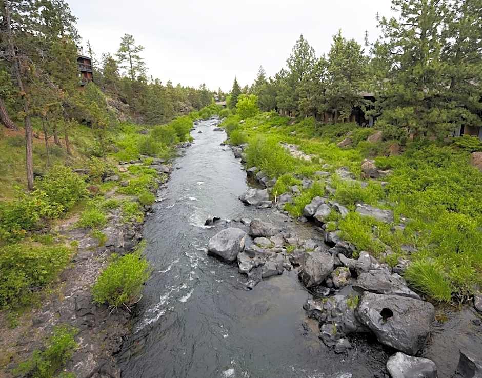 Riverhouse Lodge