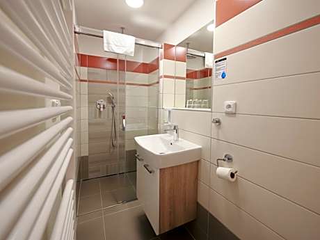 Deluxe Double or Twin Room With Extra Bed