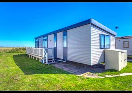 MP502 - Camber Sands Holiday Park - Sleeps 6 - Small Dog - Gated Decking - Amazing Marsh Views