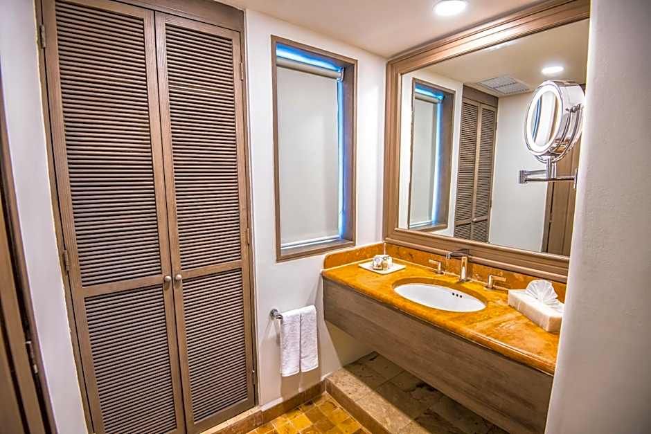 Wyndham Alltra Playa del Carmen Adults Only All Inclusive