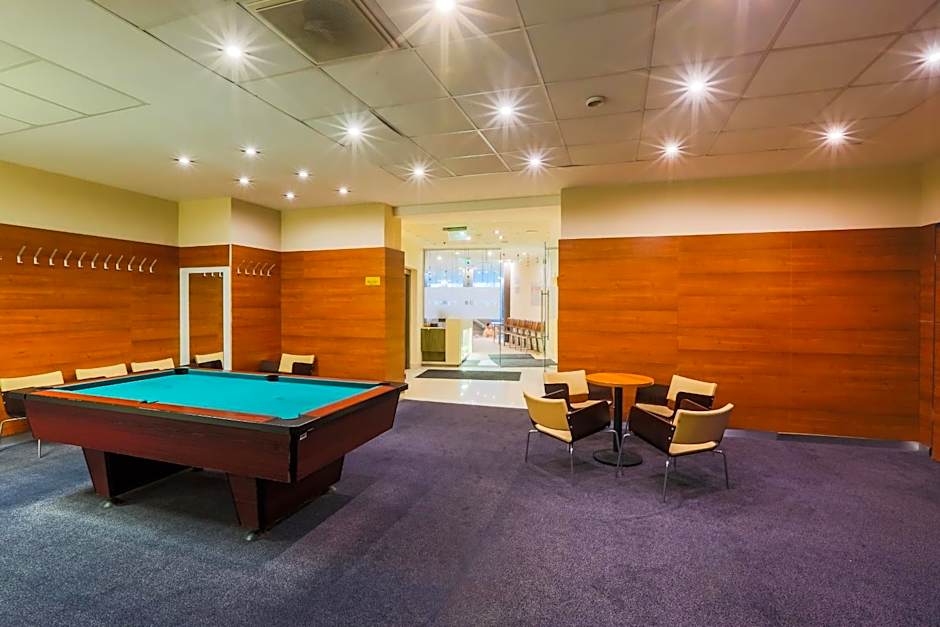 CE Plaza Hotel