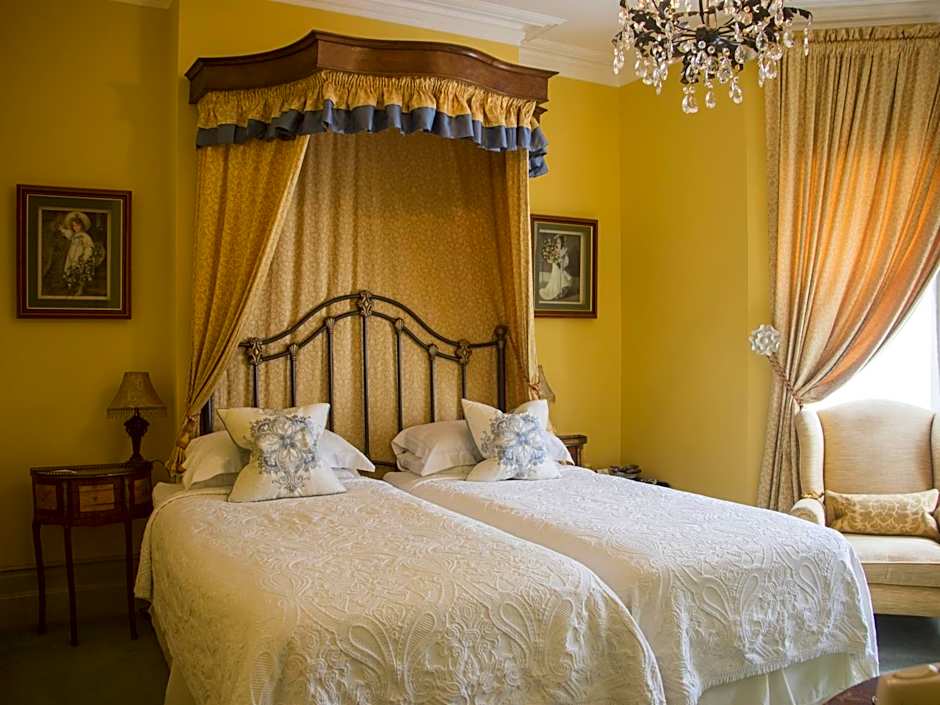 Albert & Victoria Guest House