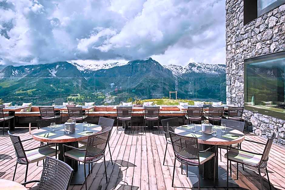 Chetzeron Mountain Boutique Hotel