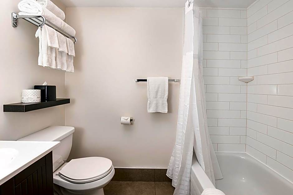 Quality Inn & Conference Centre Kingston Central