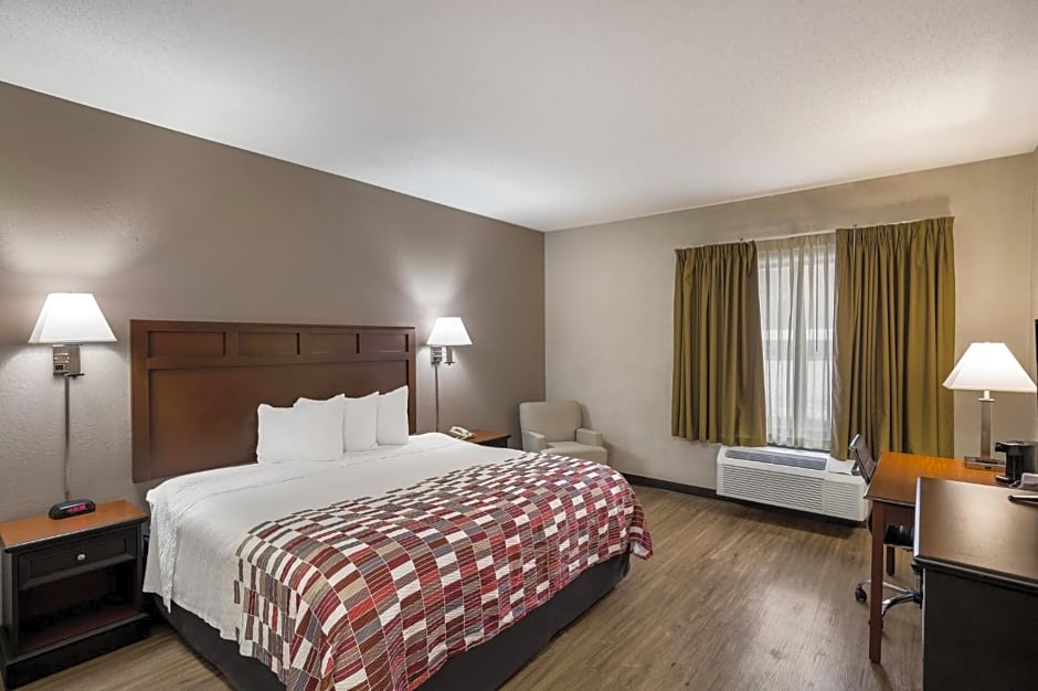 Red Roof Inn & Suites Bloomsburg- MIfflinville