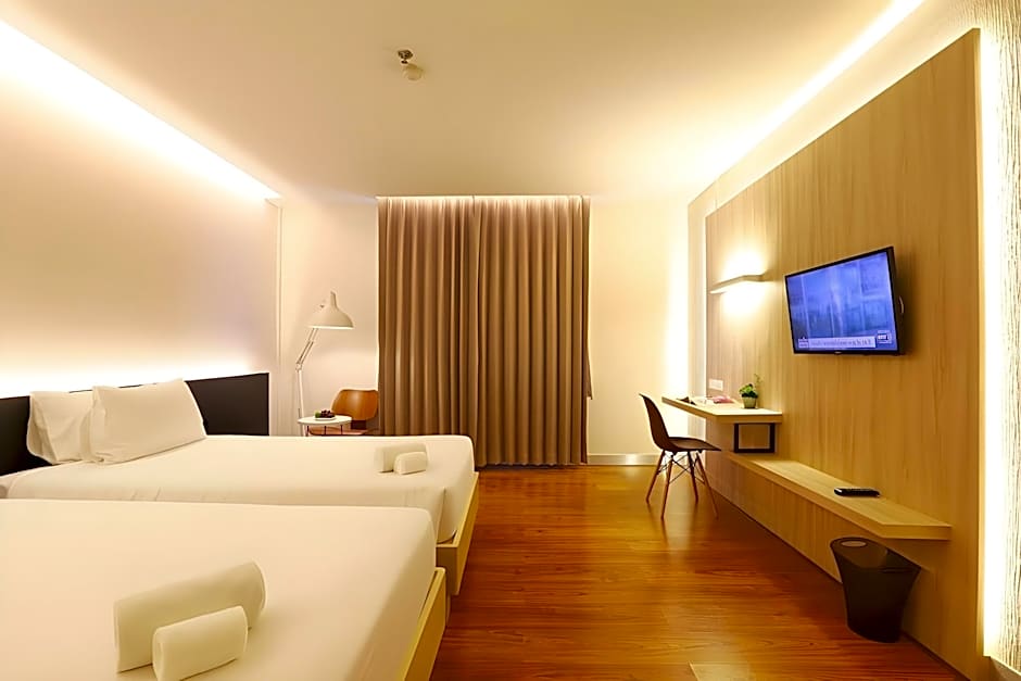 Lee Gardens Plaza Hotel (SHA Extra Plus)